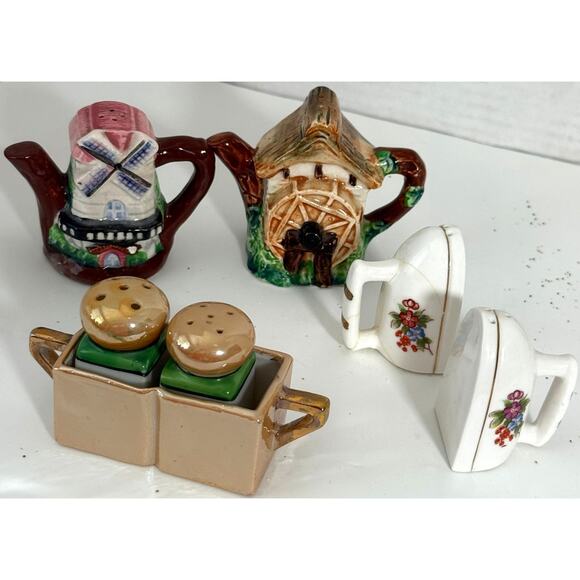 Lot 5 Vintage Ceramic Salt Pepper Shakers Irons Hand Bells Tea Pots Pitcher Bowl - Picture 4 of 11